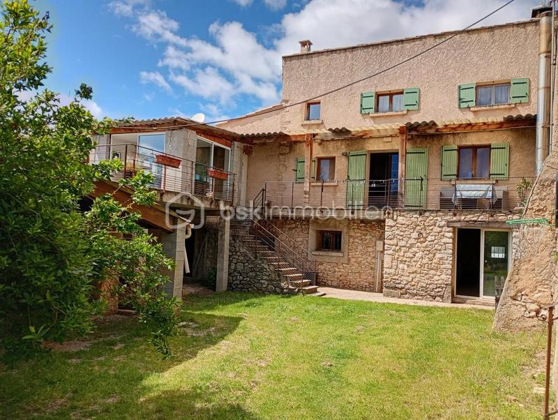 Maison - 244 m² - 10 pièces