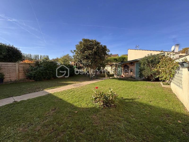 Maison traditionnelle - 168 m² - 9 pièces