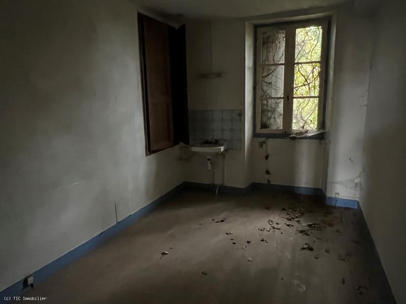 Maison - 250 m² - 10 pièces