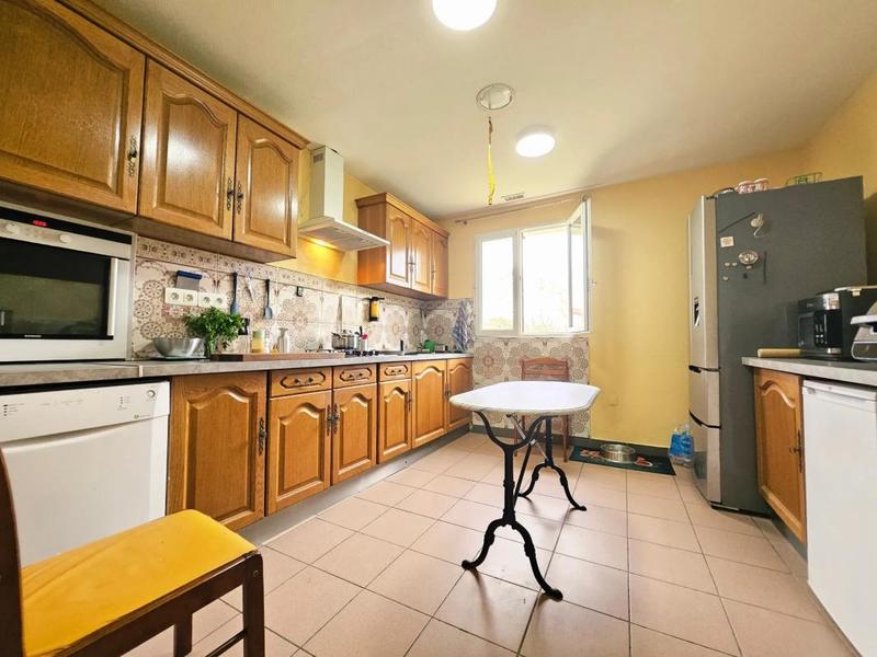 Maison - 177 m² - 7 pièces
