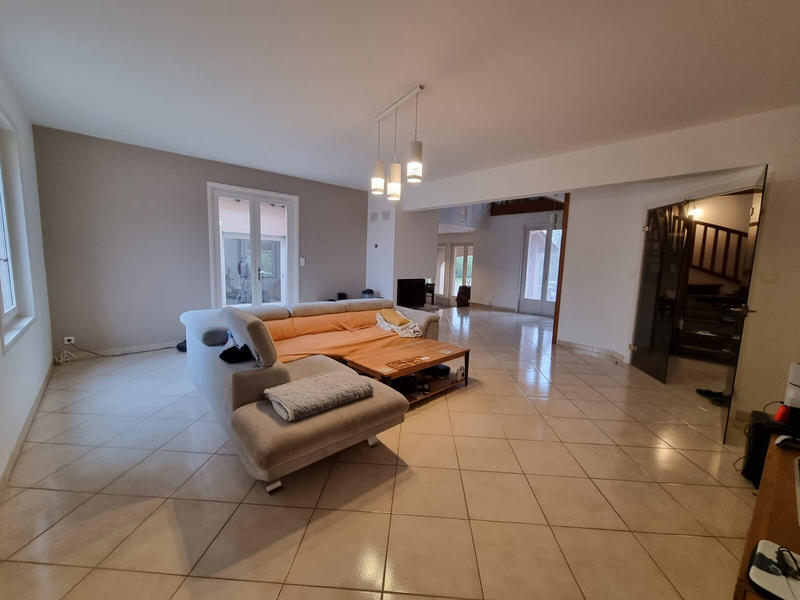 Villa - 240 m² - 8 pièces