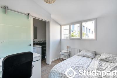 Chambre - 12 m² - 1 pièce