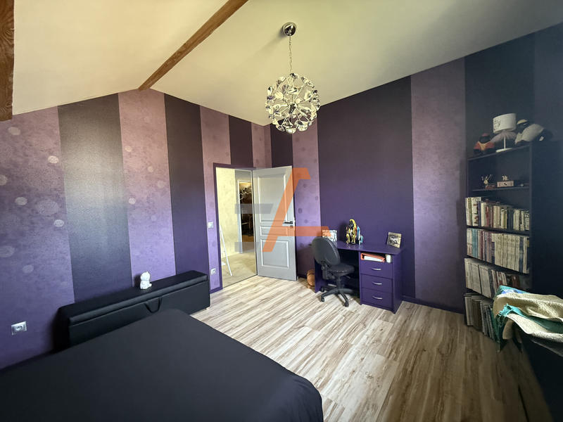 Villa - 220 m² - 7 pièces