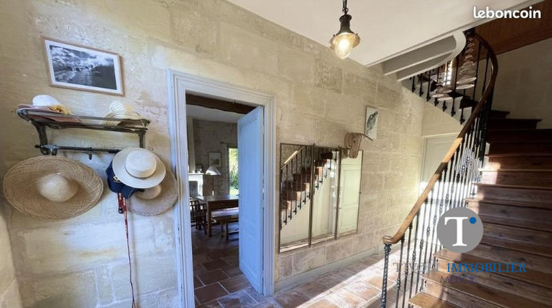 Maison - 431 m² - 9 pièces