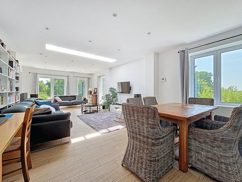 Maison - 200 m² - 7 pièces