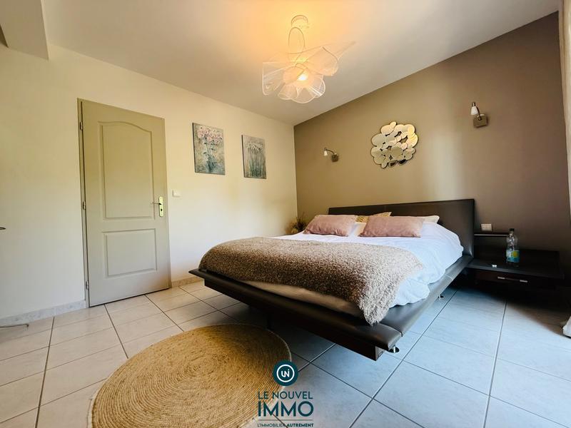 Villa - 180 m² - 5 pièces