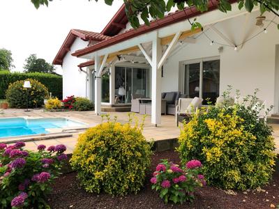 Villa - 200 m² - 6 pièces