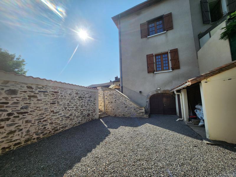 Maison - 95 m² - 5 pièces