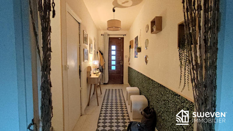 Maison traditionnelle - 220 m² - 7 pièces