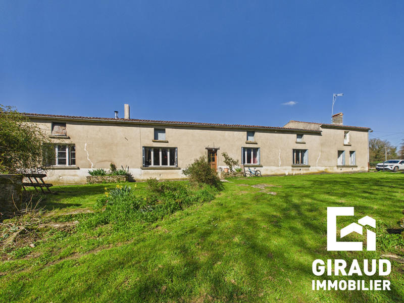 Maison ancienne - 213 m² - 9 pièces