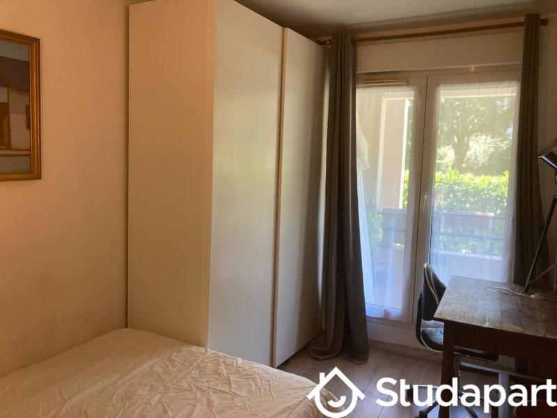 Chambre - 11 m² - 1 pièce