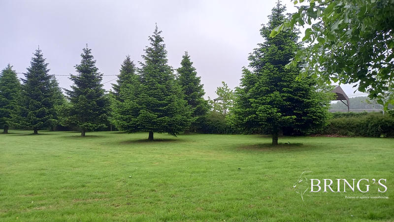 Maison - 340 m² - 6 pièces