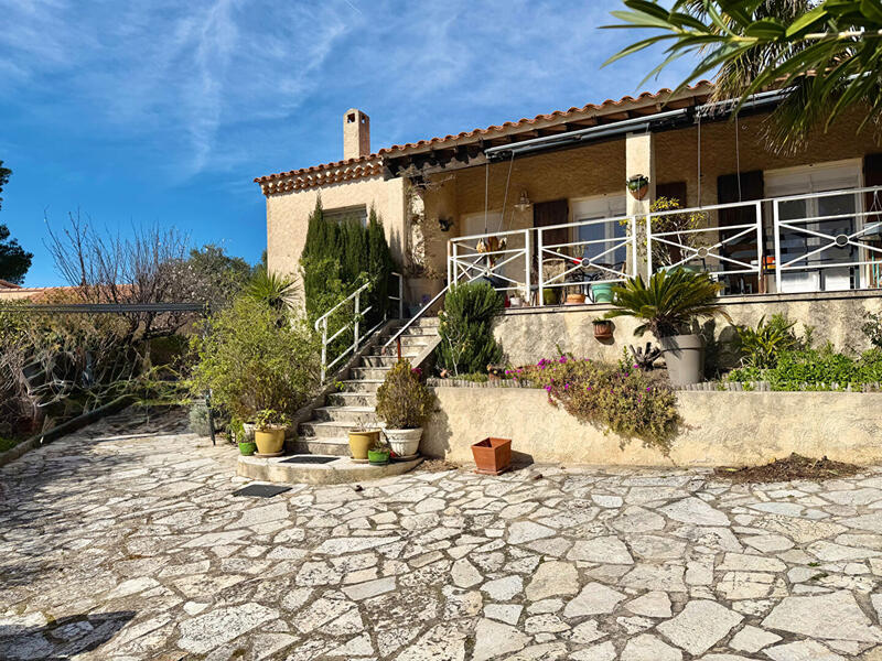 Maison - 75 m² - 4 pièces