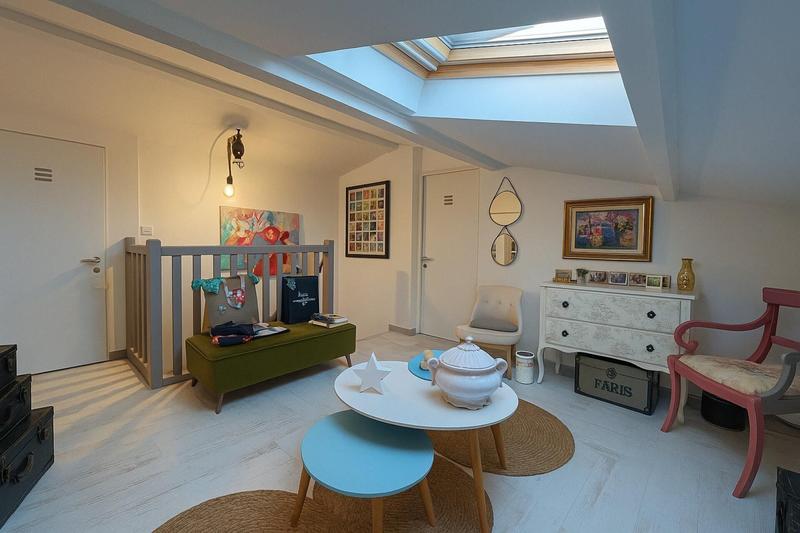 Maison - 195 m² - 7 pièces