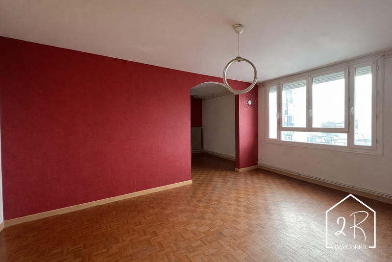 Appartement - 85 m² - 5 pièces