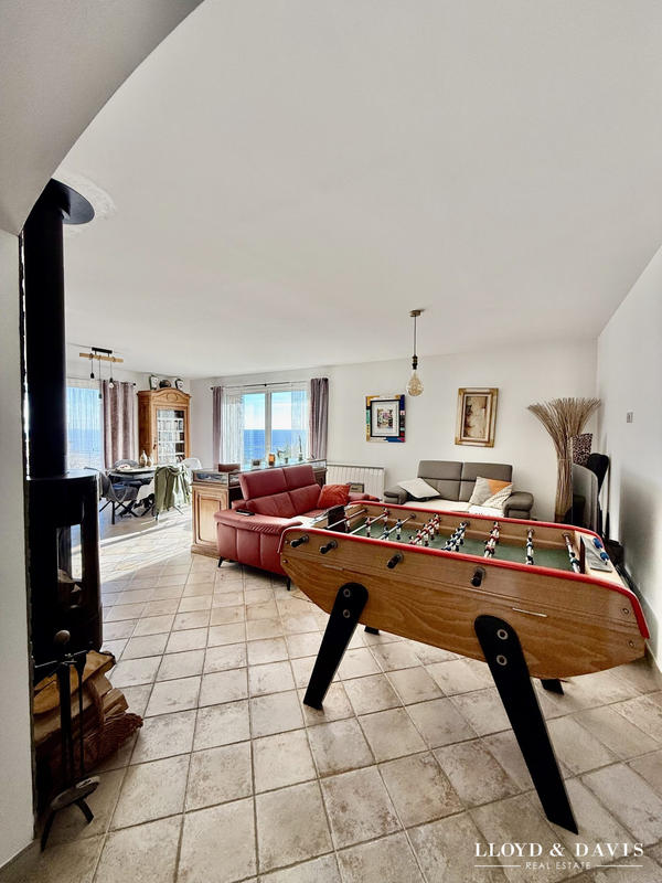 Maison - 200 m² - 7 pièces