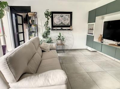 Maison - 169 m² - 8 pièces