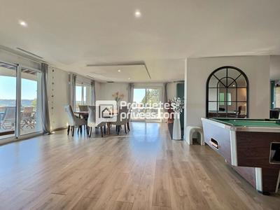 Maison - 308 m² - 9 pièces