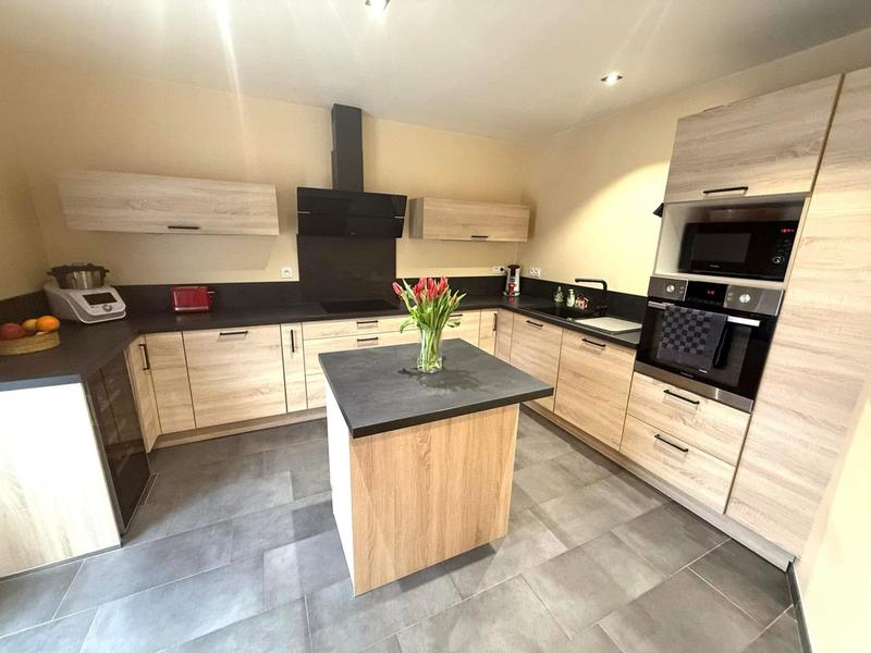 Villa - 146 m² - 6 pièces