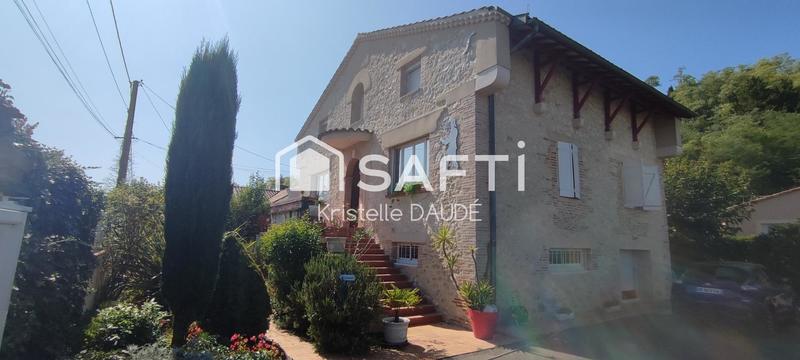 Maison - 240 m² - 8 pièces