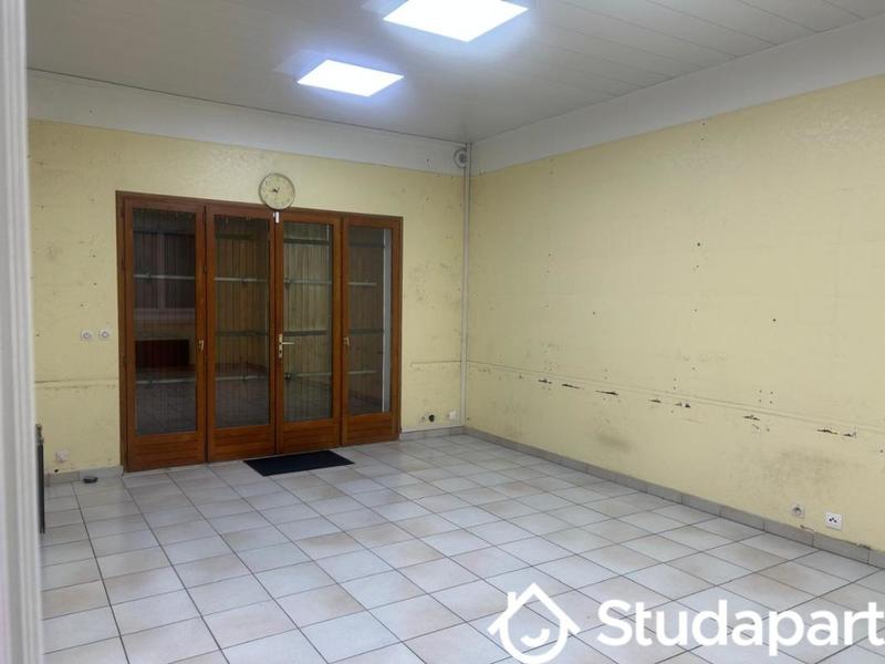 Chambre - 13 m² - 1 pièce