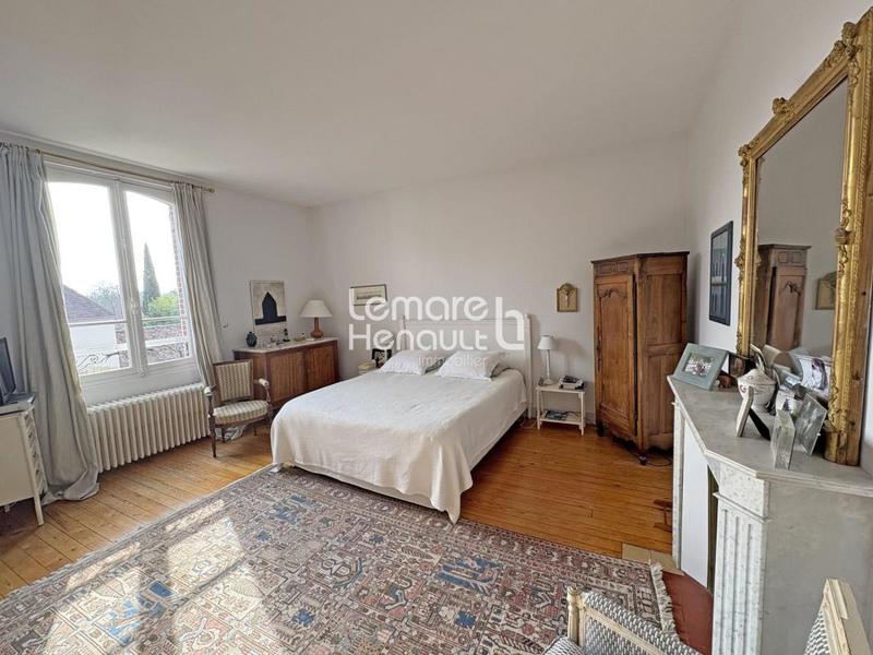 Propriété - 200 m² - 10 pièces