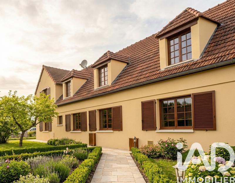 Maison - 229 m² - 10 pièces