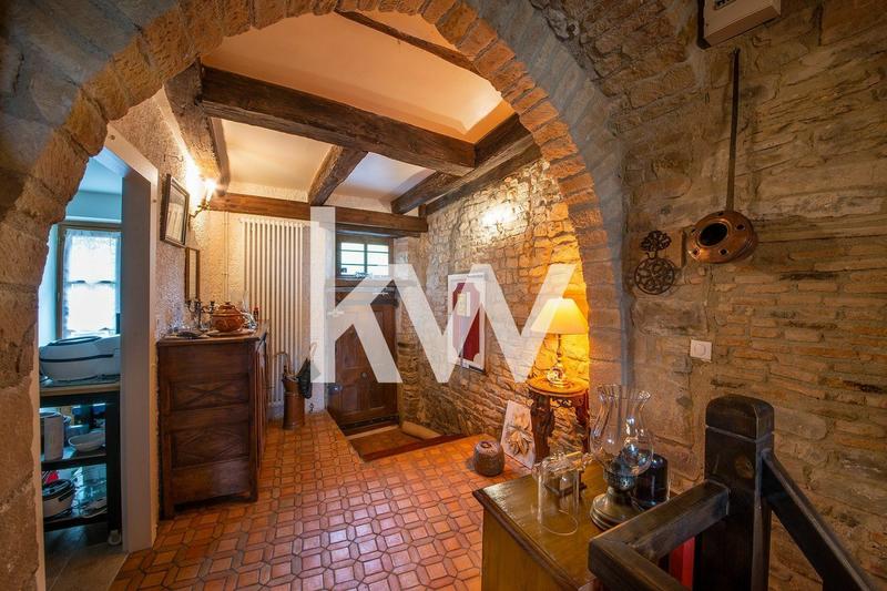 Maison ancienne - 179 m² - 6 pièces