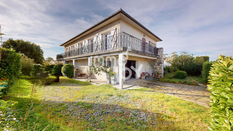 Maison - 142 m² - 6 pièces