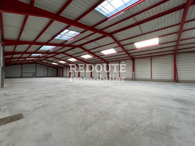Entrepôt - 1 094 m²