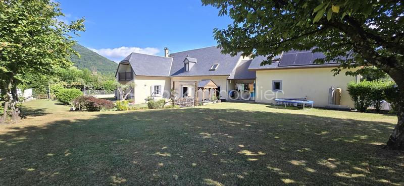 Maison de village - 226 m² - 9 pièces
