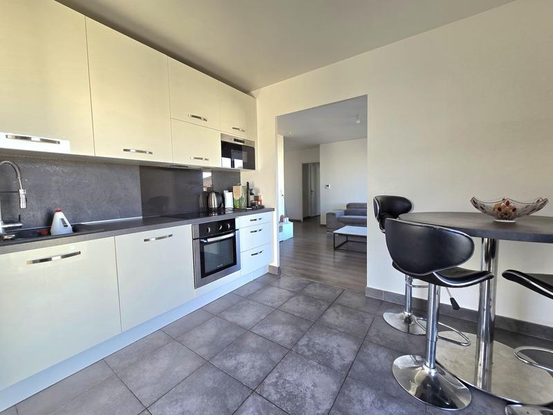 Appartement ancien - 67 m² - 3 pièces