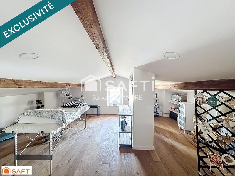 Maison - 260 m² - 10 pièces