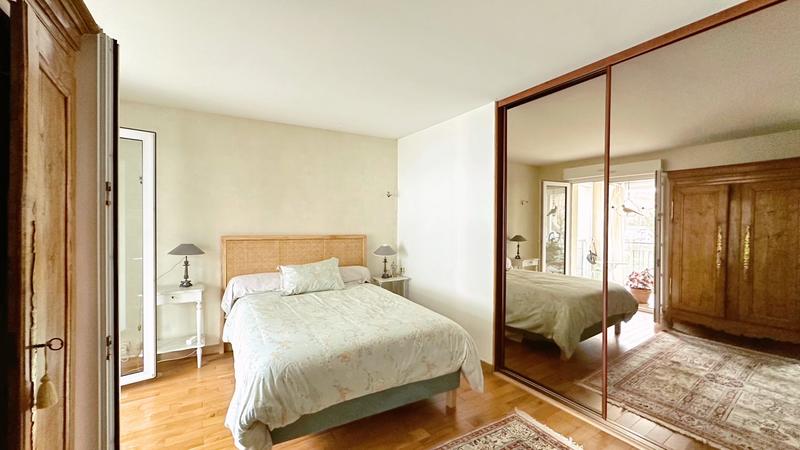 Appartement - 197 m² - 5 pièces