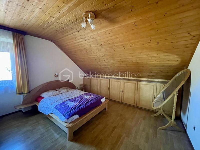 Maison - 320 m² - 13 pièces