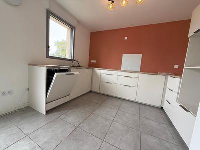 Maison - 111 m² - 5 pièces