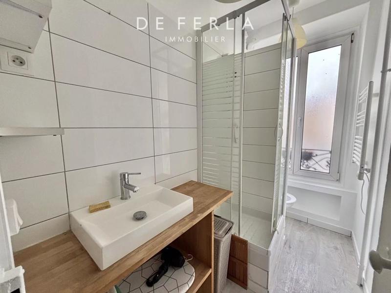 Studio - 24 m² - 1 pièce