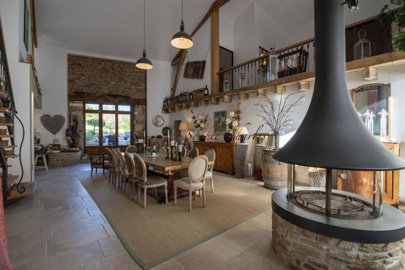 Maison en pierre - 285 m² - 5 pièces