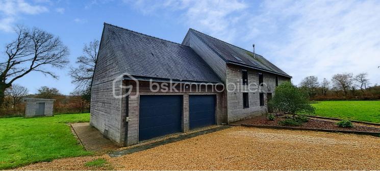 Maison - 168 m² - 8 pièces