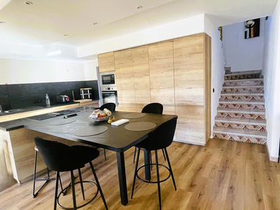 Maison - 138 m² - 5 pièces