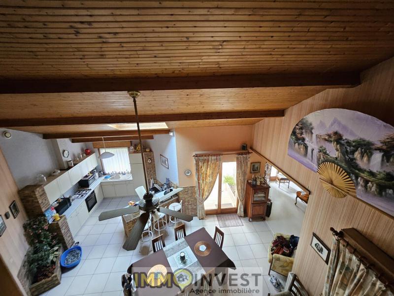 Propriété - 260 m² - 9 pièces