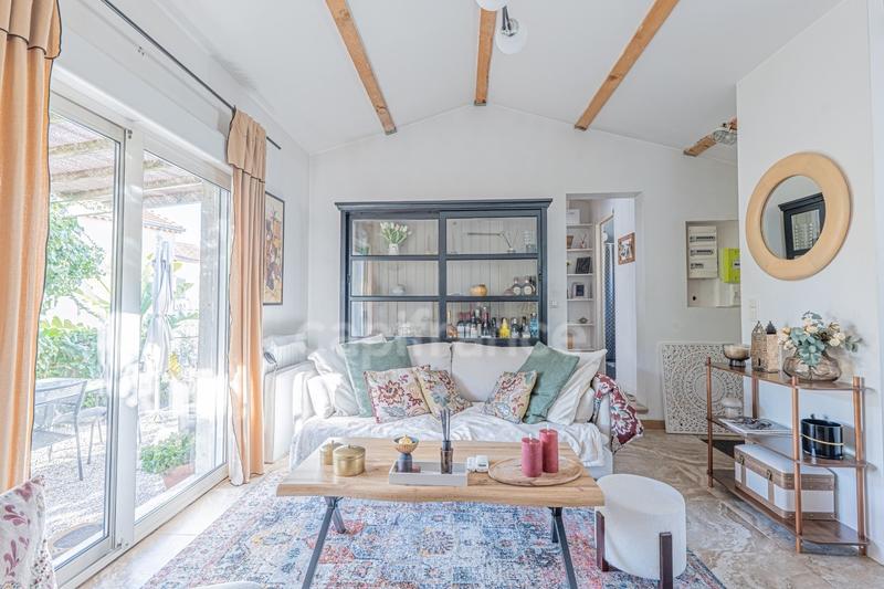 Demeure - 170 m² - 7 pièces