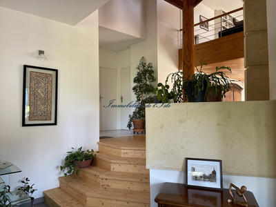 Maison - 248 m² - 9 pièces