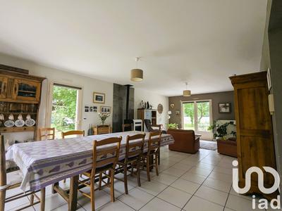 Maison - 193 m² - 8 pièces
