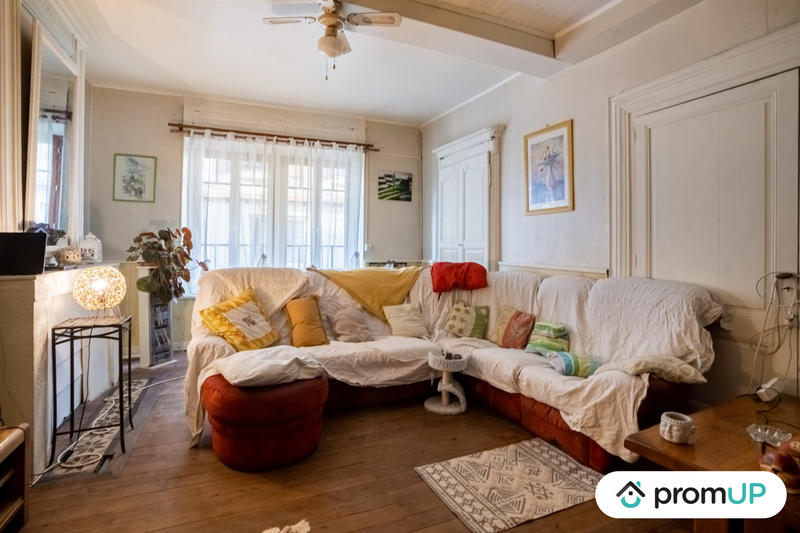 Maison - 240 m² - 6 pièces