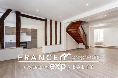 Maison - 104 m² - 4 pièces