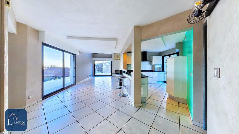 Maison - 174 m² - 6 pièces