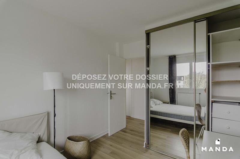 Chambre - 11 m² - 4 pièces
