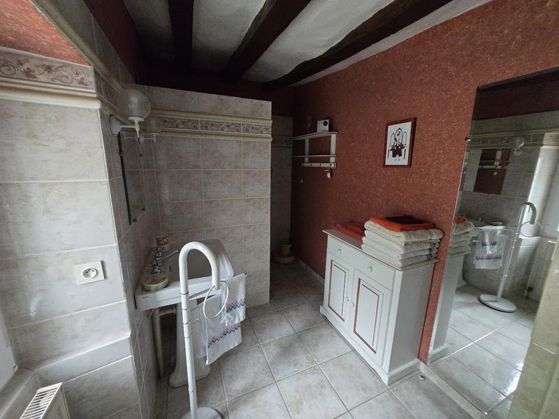 Maison - 275 m² - 9 pièces