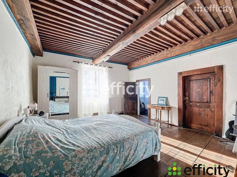 Maison - 220 m² - 9 pièces